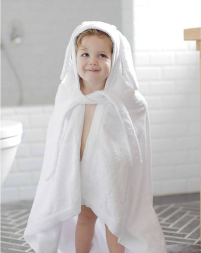 מגבת רחצה עם קשירה לצוואר לבן מיננה MINENE