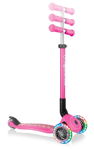 קורקינט PRIMO FANTASY פרימו פנזטי לייטס צבע ורוד פרחוני Globber גלובר 
