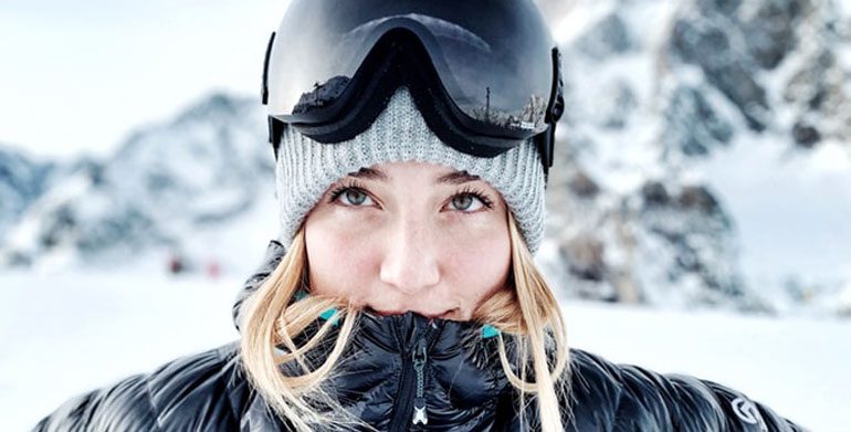 How to Dress for Skiing 🧥🧤🎿, A Beginner's Guide to Ski Clothing