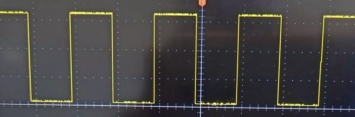 Square-wave-output