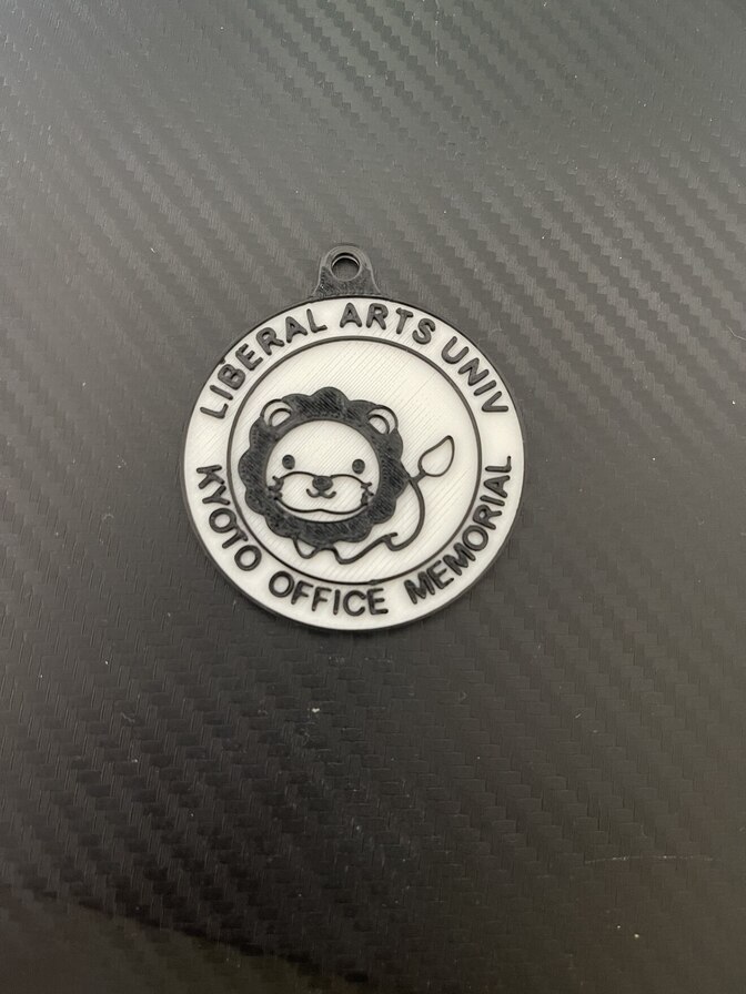 アイコンやイラストのキーホルダーを３Dプリンタで作成します。