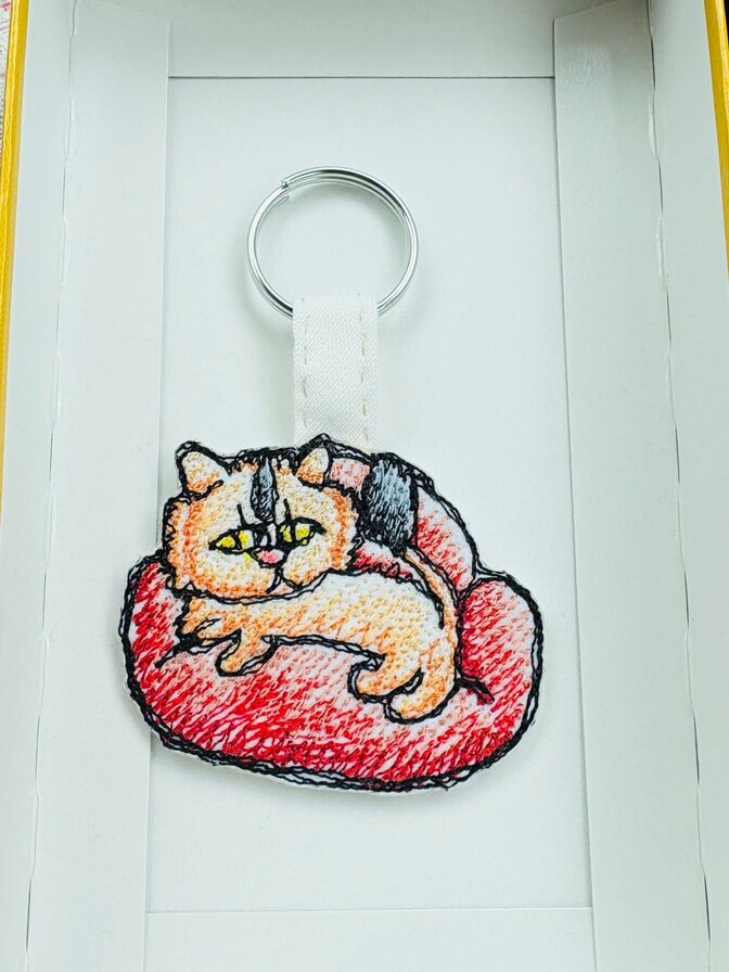 オーダーメイド！お子様のアート刺繍キーホルダー（フェルト）