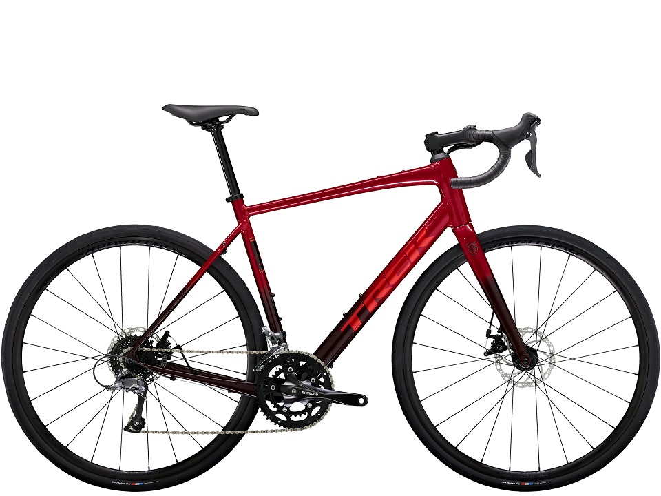 Rower Szosowy Trek Domane AL 2 Disc 2024 Crimson To Dark Carmine Fade