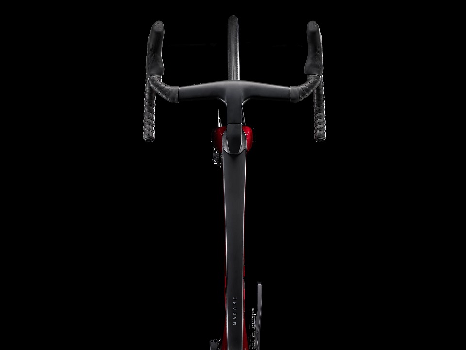 Rower Szosowy Trek Madone SLR 7 2023 Metallic Red Smoke to Red Carbon Smoke