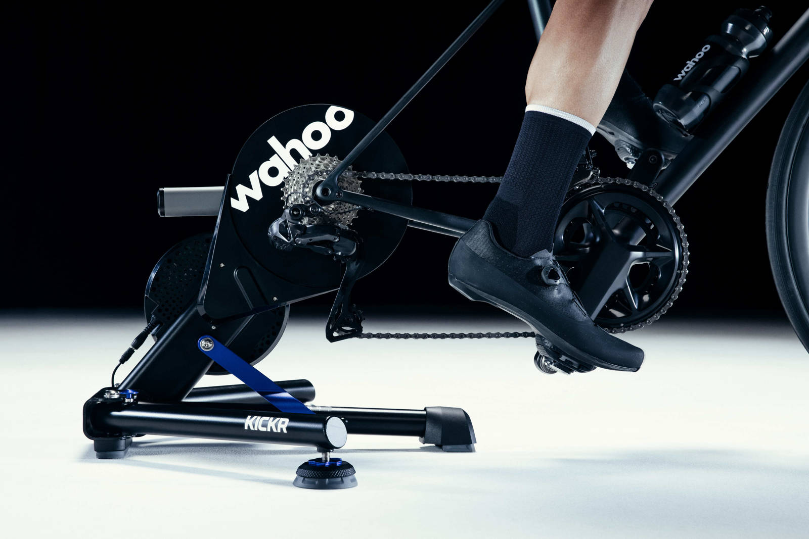 Wahoo NEW Kickr V6 Smart Power Trainer trenażer