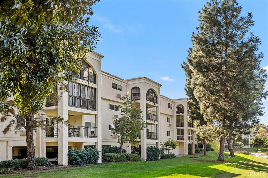 5499 Paseo Del Lago W #1A, Laguna Woods, CA 92637