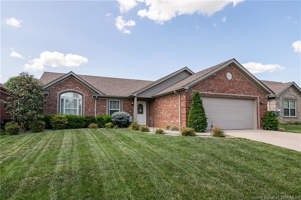 11828 Perry Crossing Parkway, Sellersburg, IN 47172