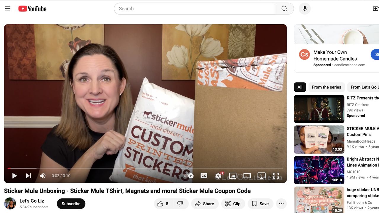 Imagen fija de un video de unboxing, captura de pantalla de YouTube