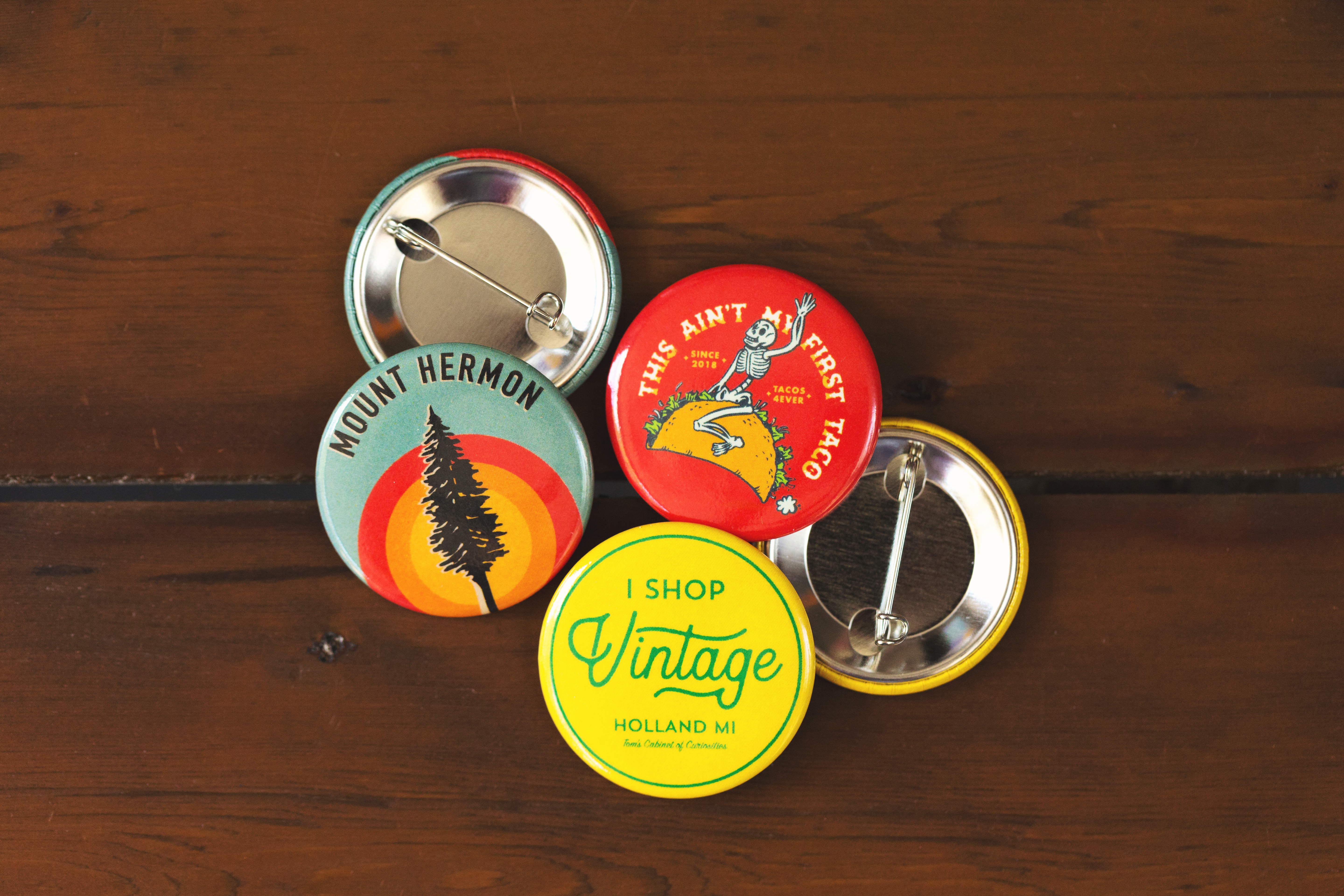 Rectangular promotional buttons