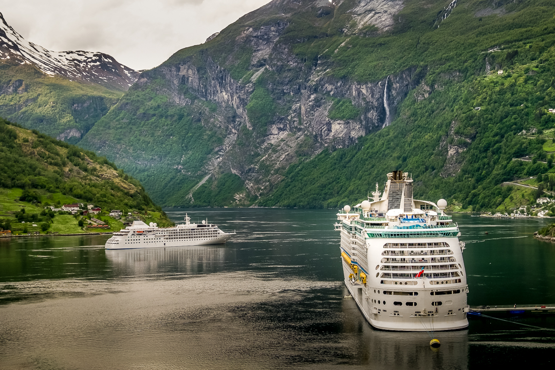 Cruise skip båt verdensarv fjord Geiranger
