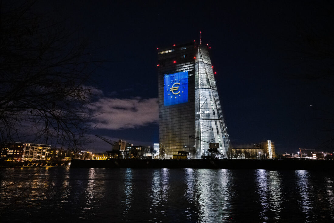 Den europeiske banktilsynsmyndigheten har lagt frem nye rapporteringskrav for Europas største banker. Slik må de bevise hvordan de bidrar til å nå klimamålene. 