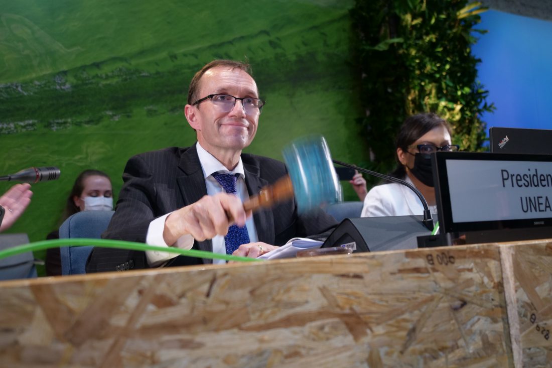 Espen Barth Eide har ledet forhandlingene om plast, da Norge har hatt rollen som presidentskap i FNs miljøkonferanse. Foto: Martin Lerberg Fossum