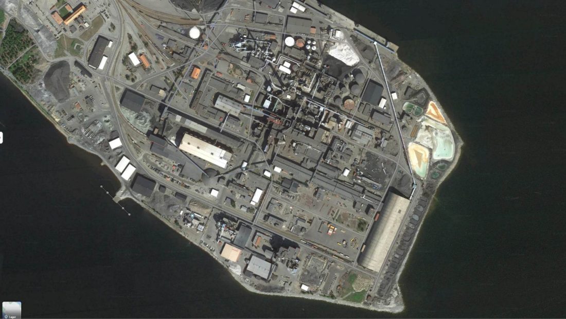 Rönnskärsverken i Skelleftehamn. Satellitbild från Google Maps.
