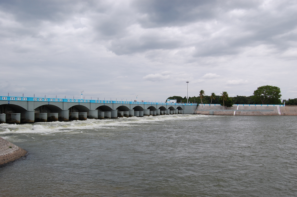 Kallanai or Grand Anicut, an ancient dam built on the Kaveri River in Thanjavur district by Karikala Chola around the 2nd century CE[40][41][42][43]