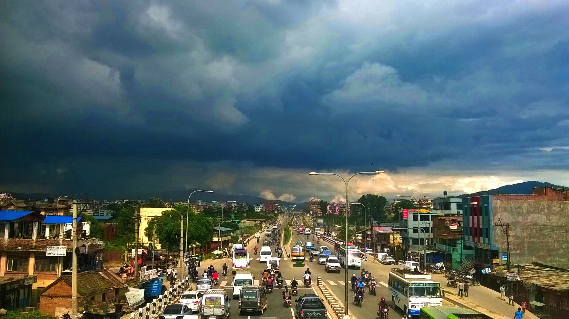 Araniko Highway connects Kathmandu to Bhaktapur and onwards to the Chinese border.
