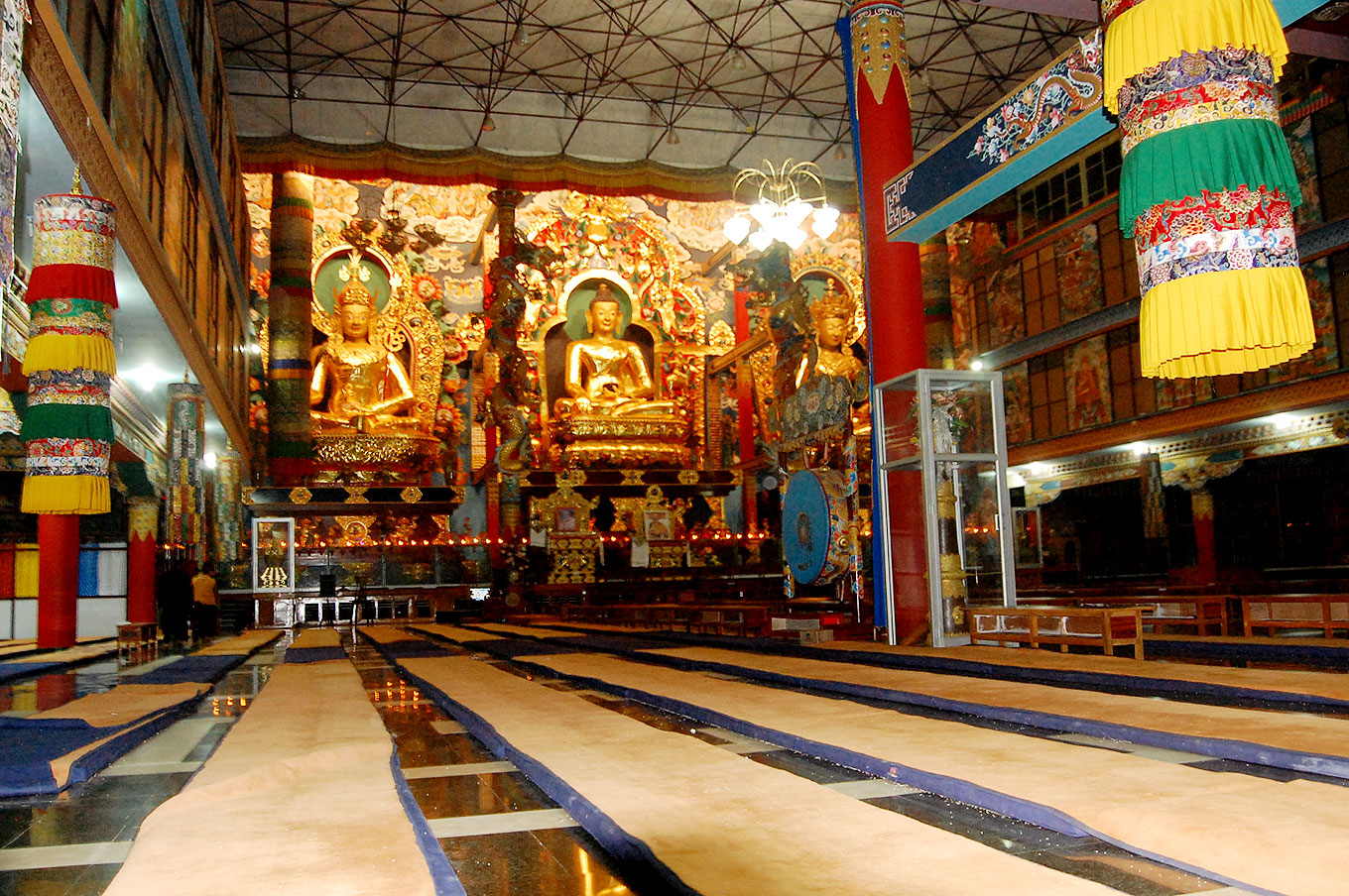 Inside the Namdroling Monastery