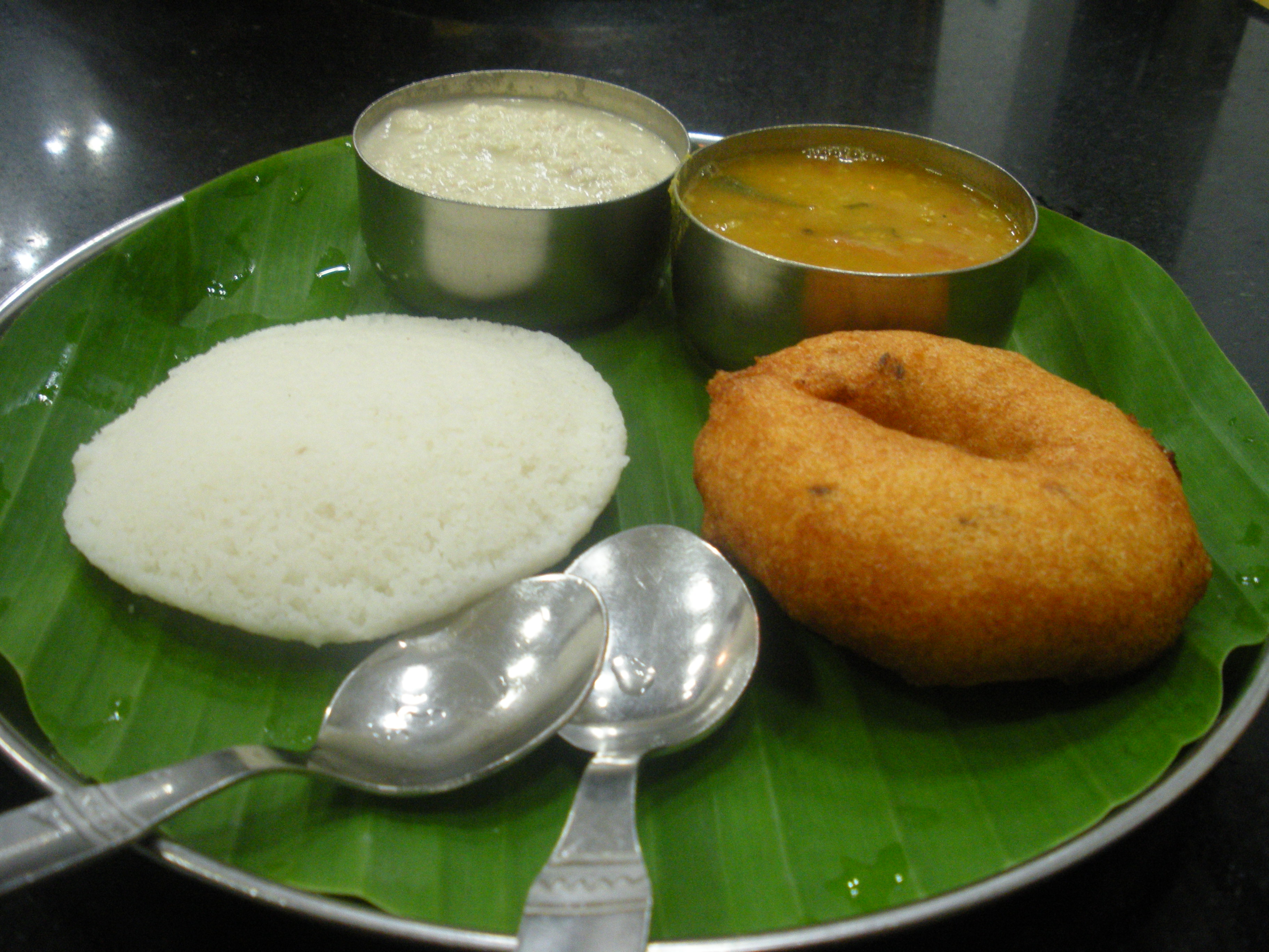Idli and plain vada