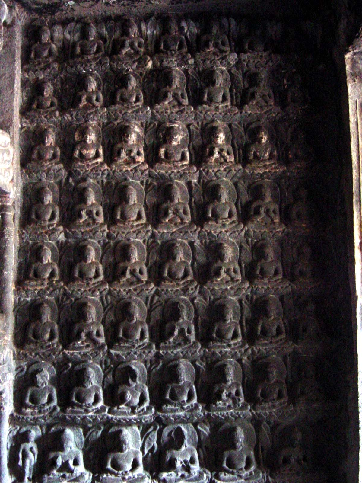 Buddhas on the antechamber's right wall[150]