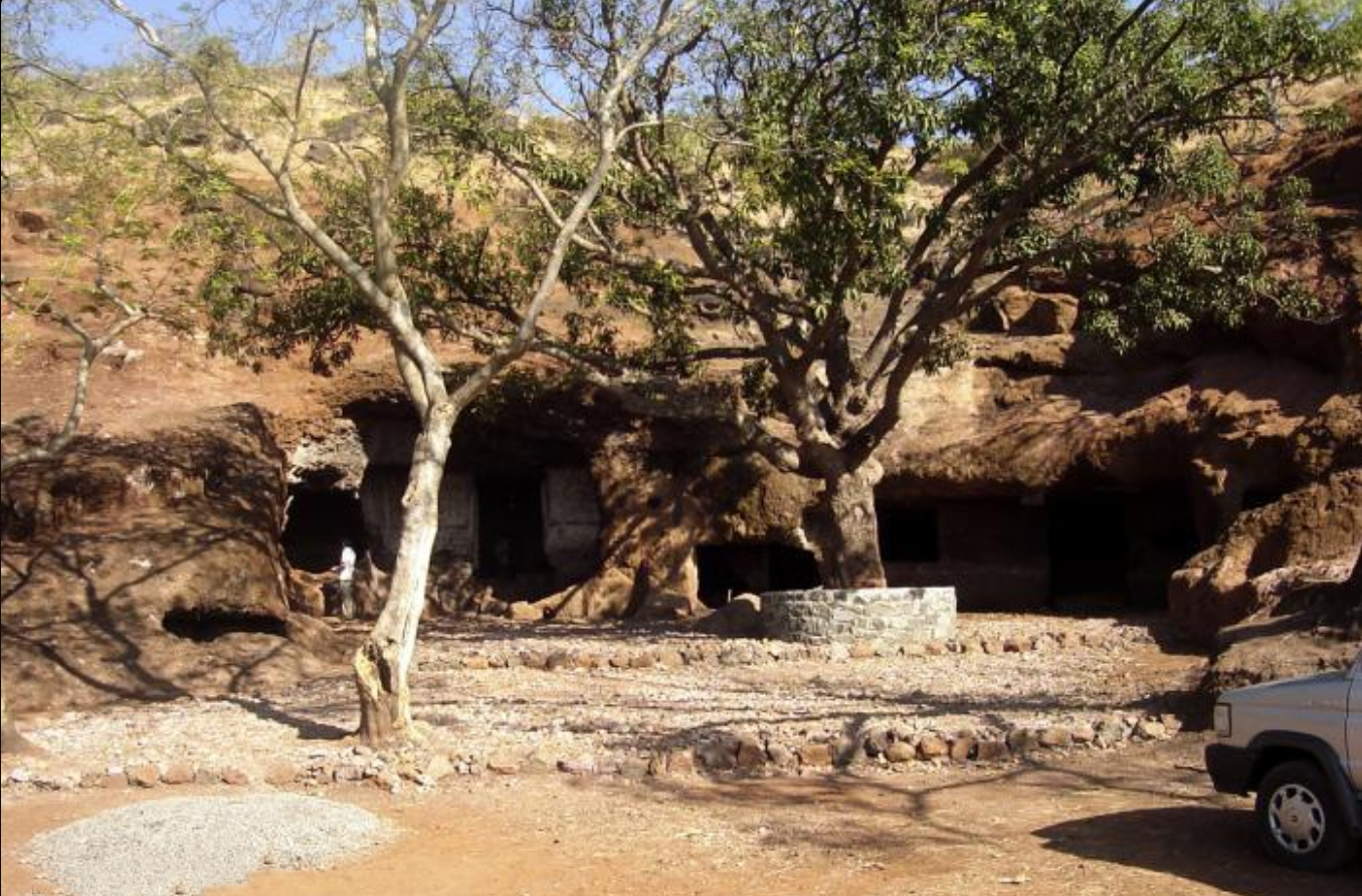 Pohale Caves.jpg