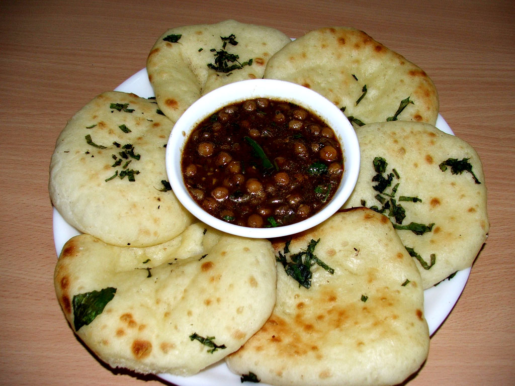 Kulcha with chhole