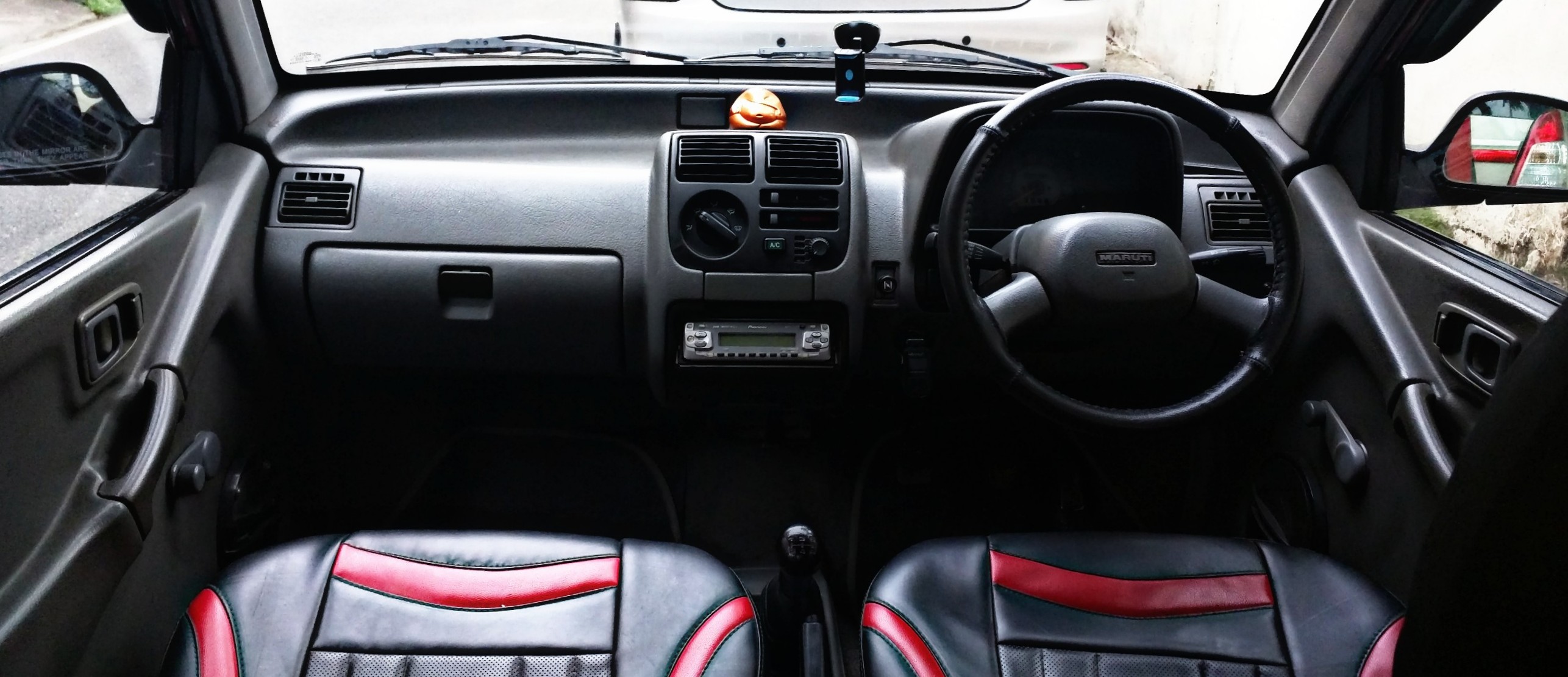 Maruti Suzuki Zen interior