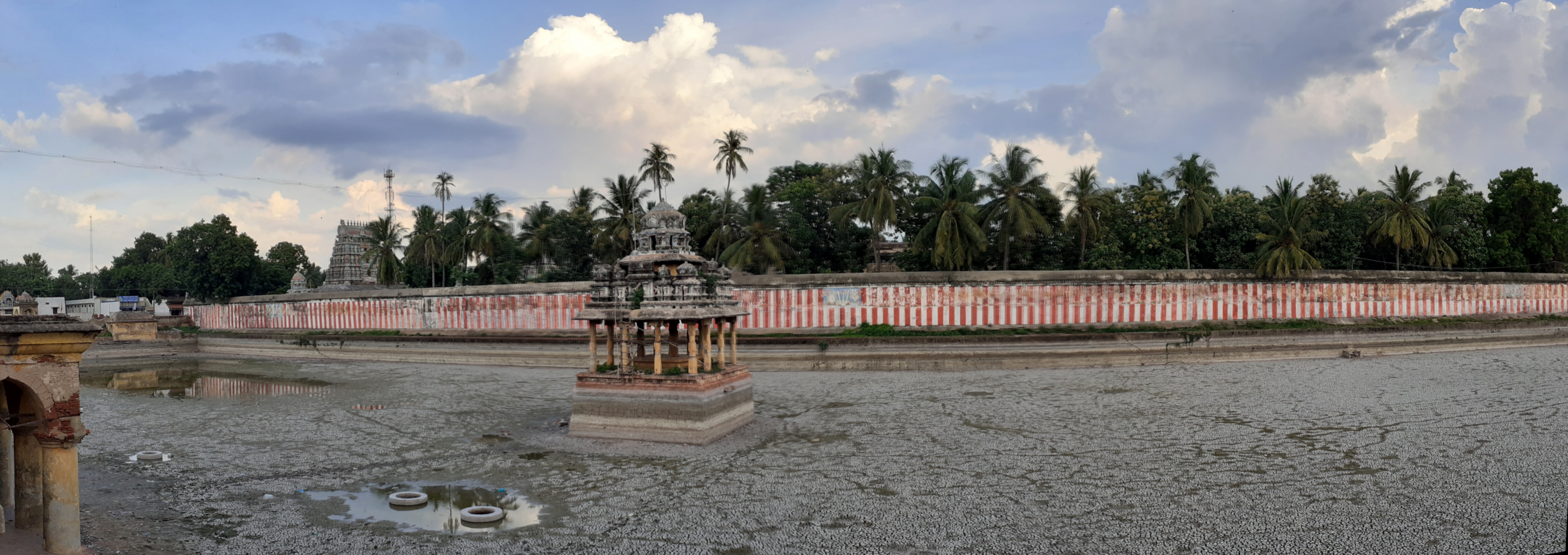 Srinivasa Perumal Temple in Natchiarkoil