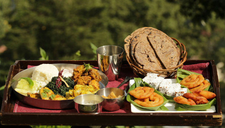 Traditional Kumaoni Thaali.jpg
