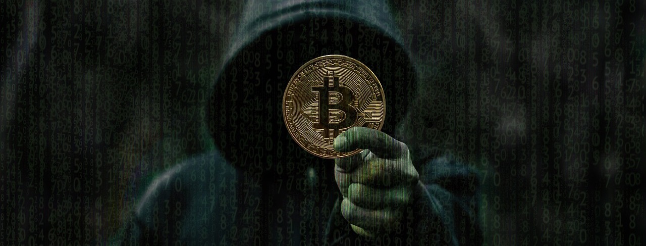 Kako je pravi Satoshi postavil temelje Bitcoin vojni, goljufivi 'Satoshi' pa jo je še podžgal