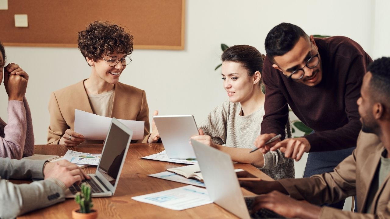 Cursos de programação para ter mais destaque no mercado de trabalho