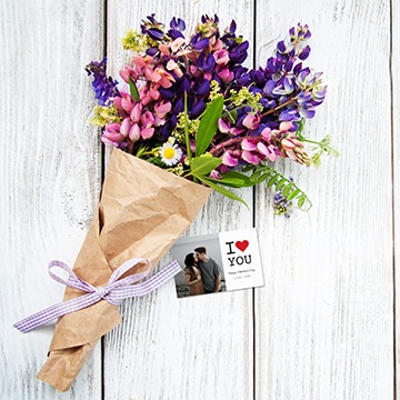 Bouquet of flowers with personalised gift card