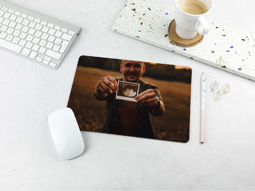 Cadeau annonce de grossesse originale pour les grand-parents - Tapis de souris avec vidéo via la réalité augmentée