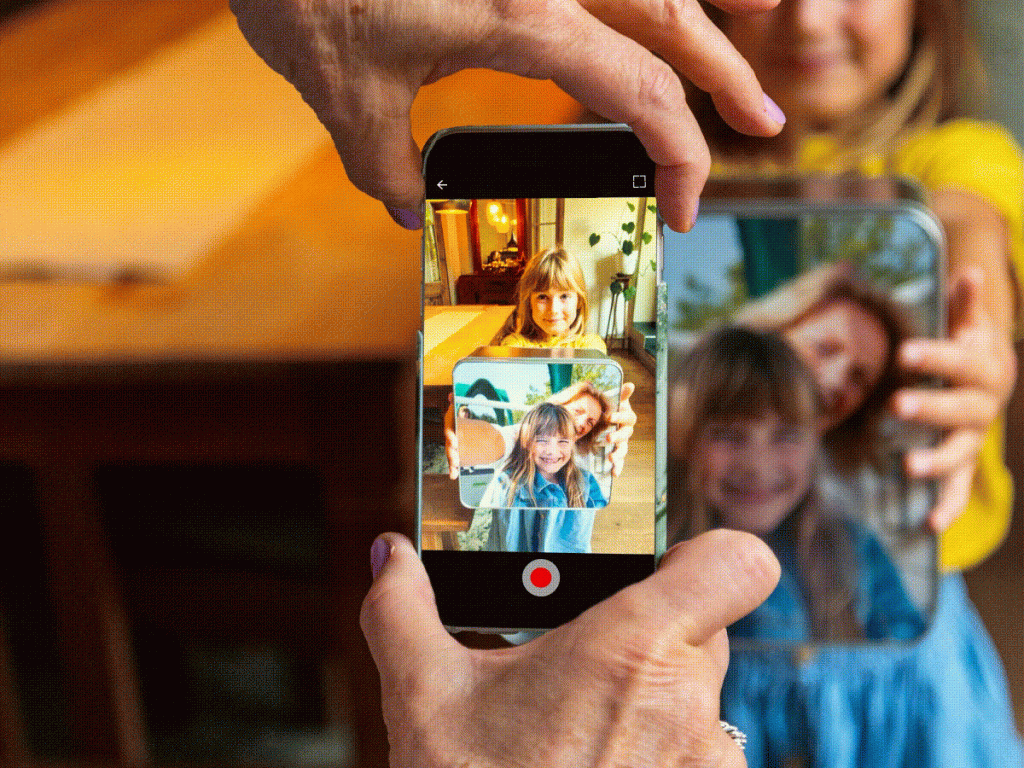 Utilisez votre smartphone et l'app gratuite smartmotion pour visualiser votre vidéo surprise