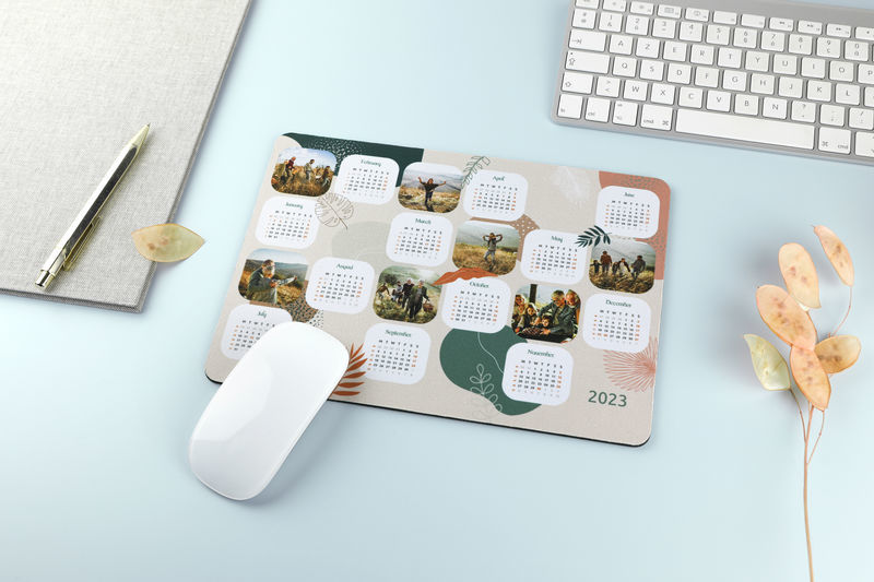 Calendrier planning 2023 original : sur tapis de souris