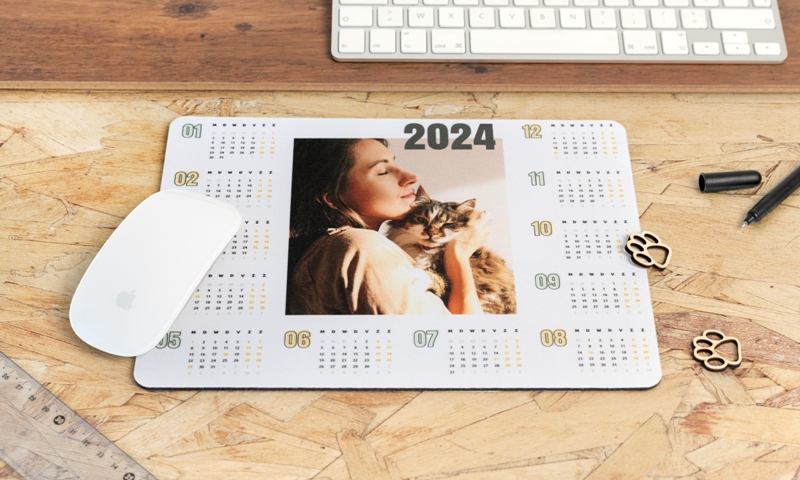 Calendrier planning 2024 original :  sur tapis de souris