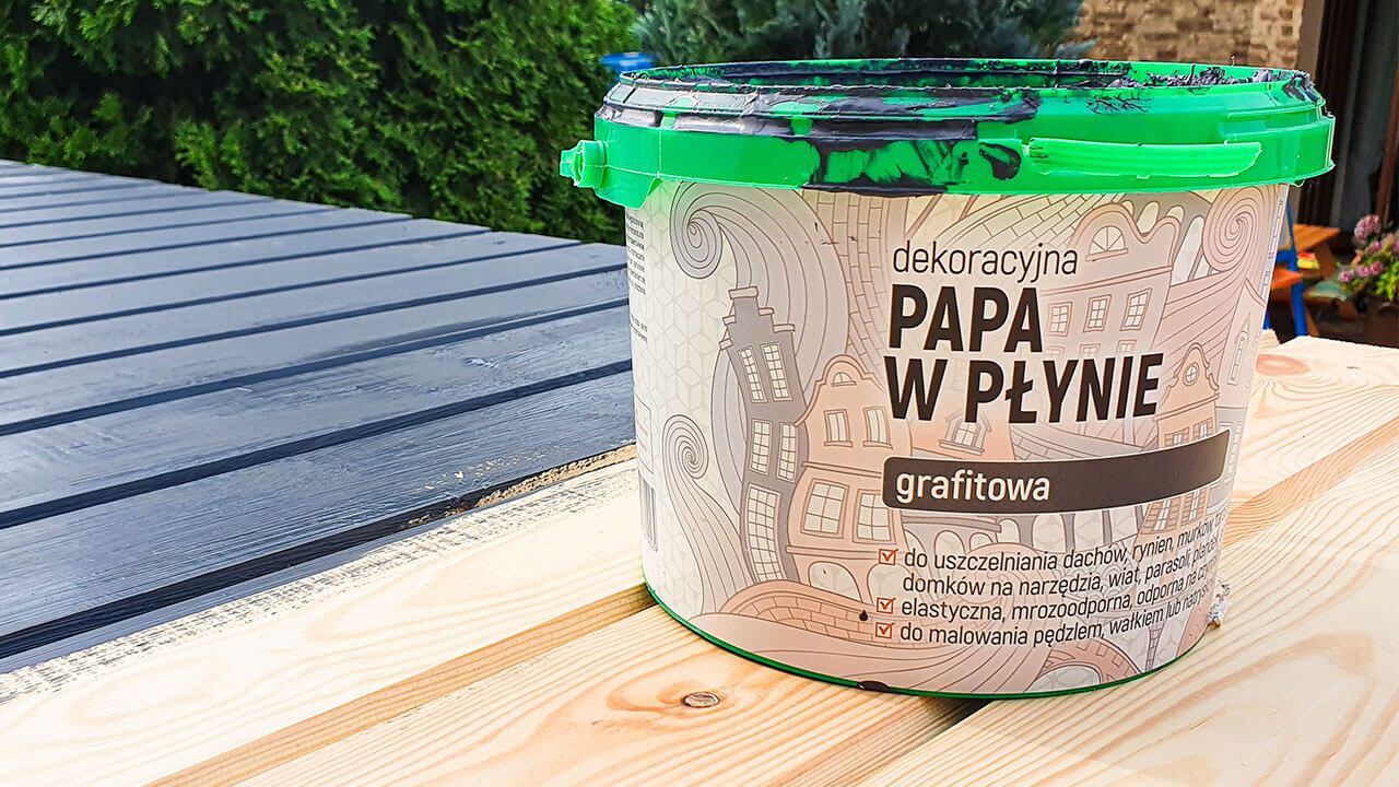 Papa w płynie Megaron Grafitowa wiaderko, malowanie dachu drewutni