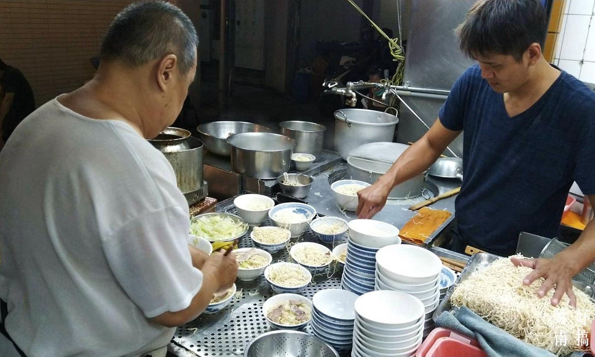 在地人的麵店，「小杜意麵」 一份外地找不到的熟悉
