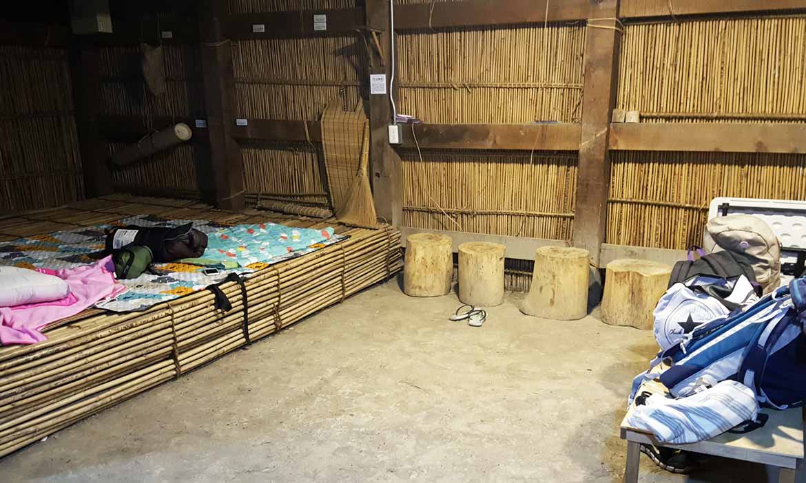 到豐濱貓公 路跑前在部落住一晚，沿著八里灣溪向上跑是一種視覺享受
