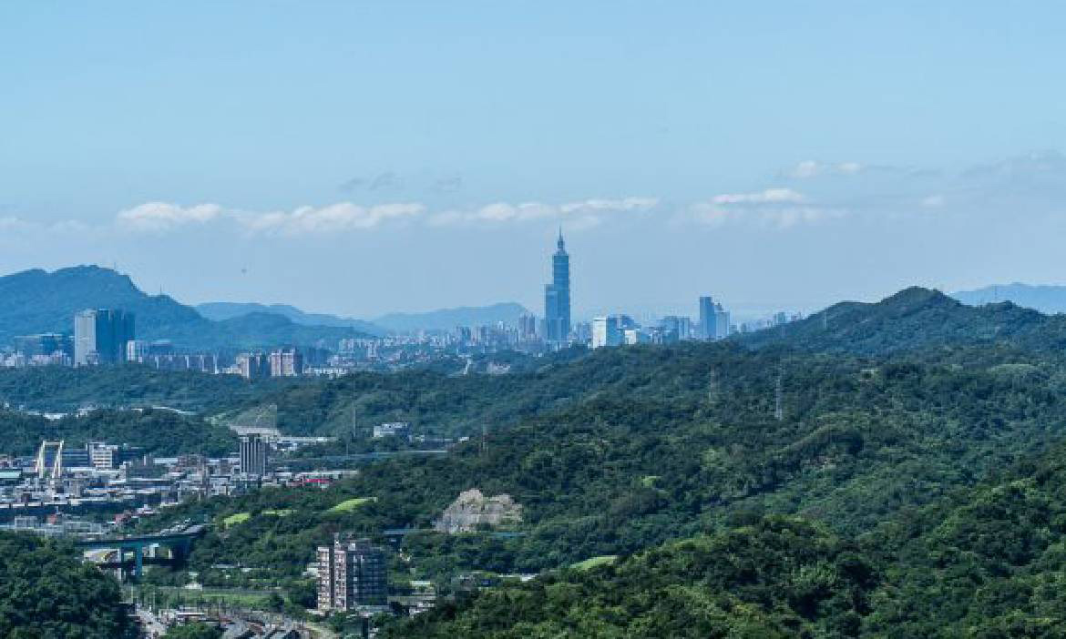 遠離都市喧囂的最佳首選 兩條步行路線，在紅淡山遠眺基隆全景