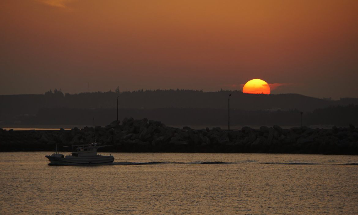 澎湖的夜晚很特別 跟著土生土長的龍門人，體驗「照海」的離島日常