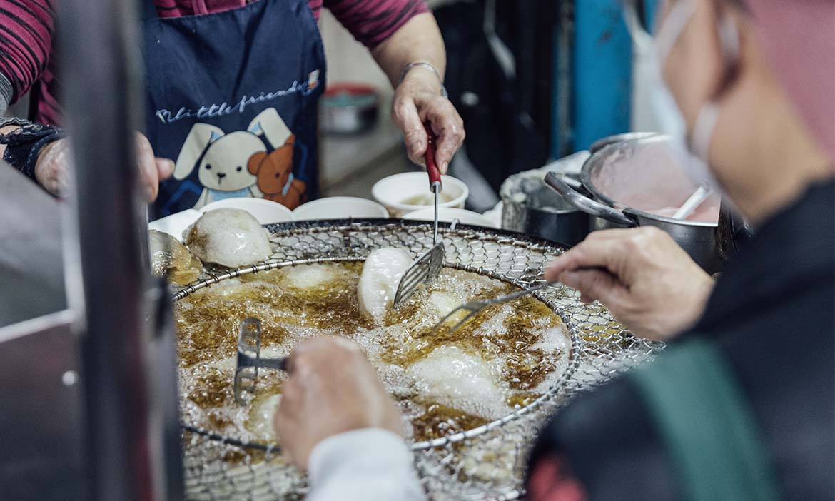 走逛台北東區巷弄美食推薦：肉圓、蒸餃、義式餐酒館、壽司拼盤、各式療癒甜品