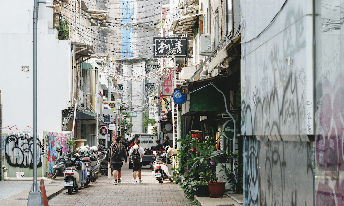 重返玉竹商圈風格時代，在地店家帶路，深入高雄潮流文化與他們的產地 ...