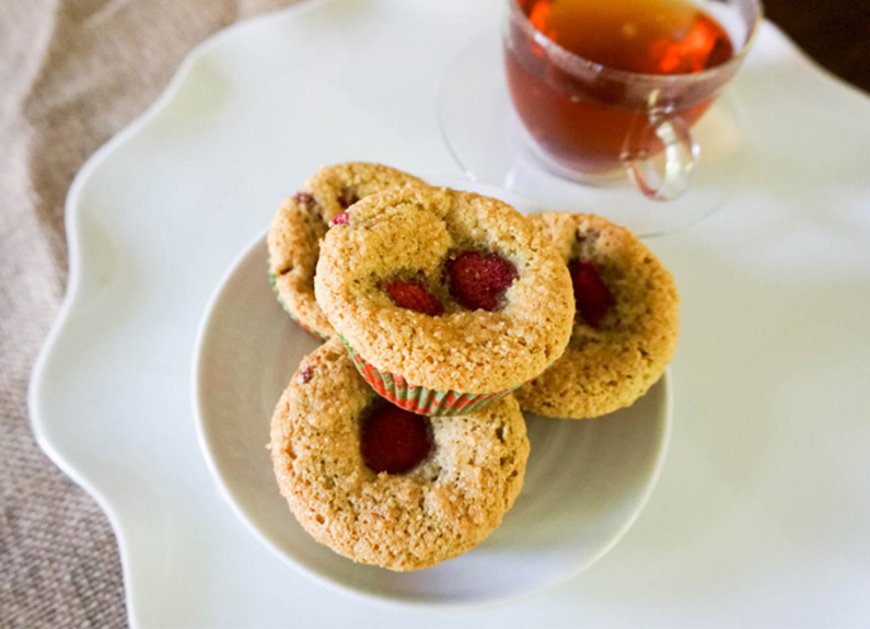 Gluten-free Pistachio Raspberry Muffins