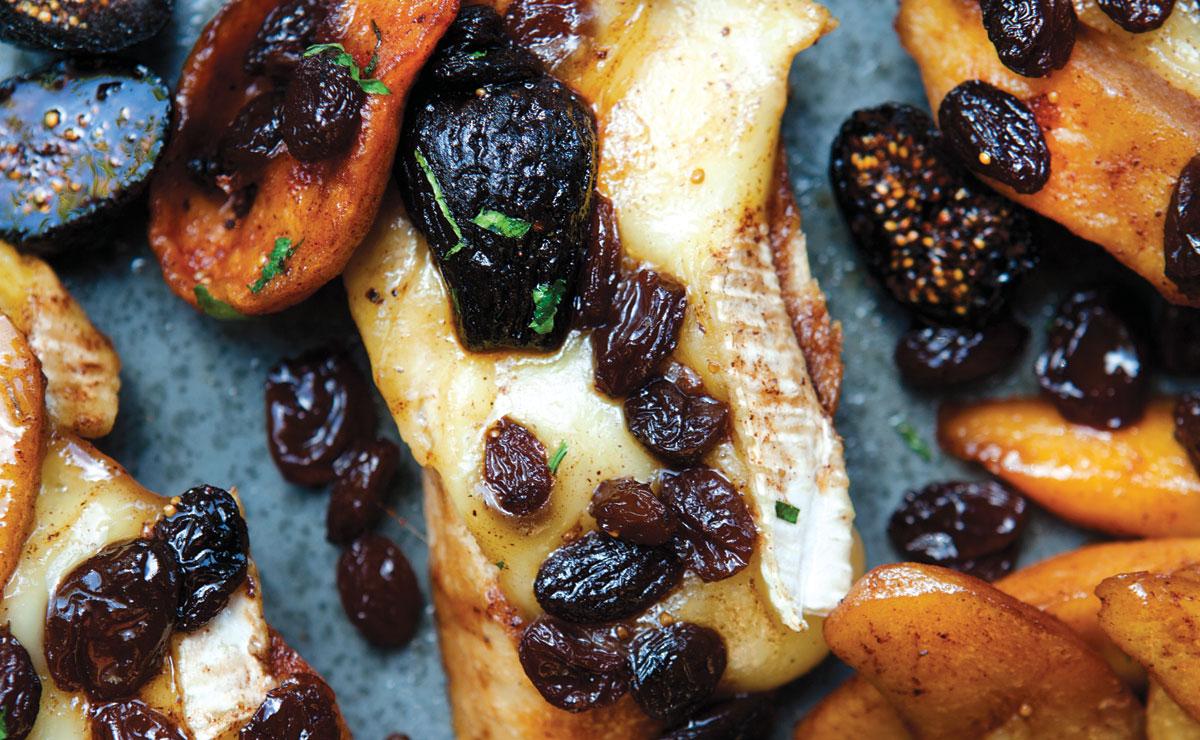 Apple Brie Toasts  