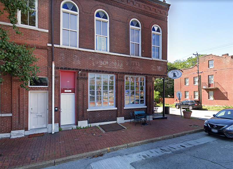 mauki's bakery location in soulard in st. louis