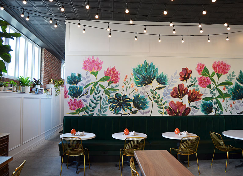 the clover and the bee in webster groves