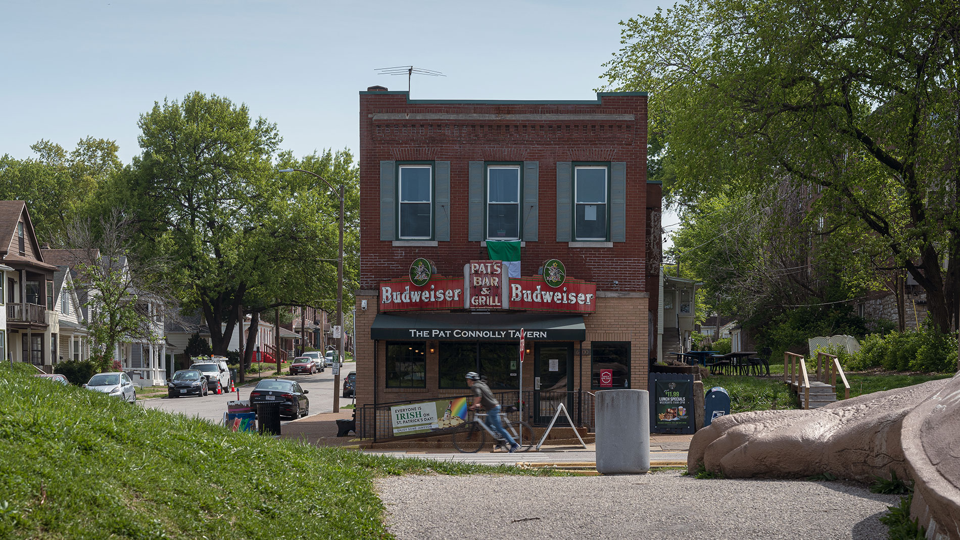 Sauce Magazine The Pat Connolly Tavern is a St. Louis landmark