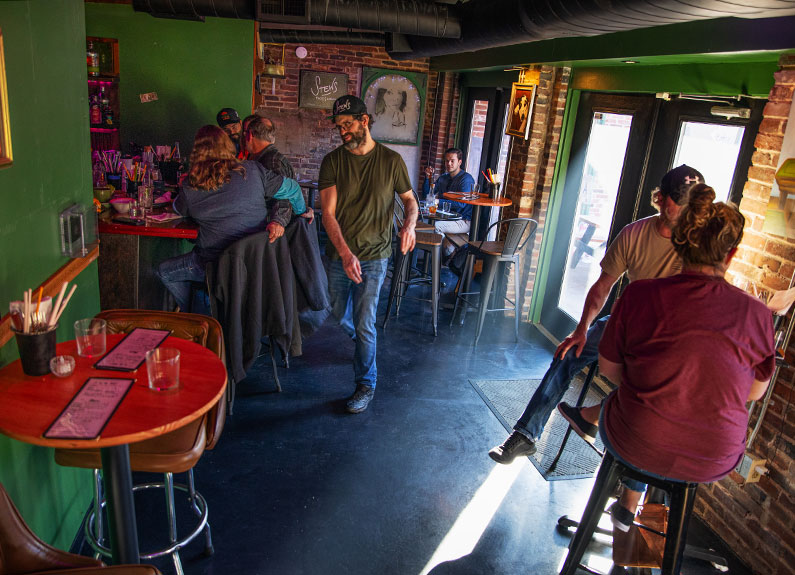 stews food & liquor in soulard st. louis