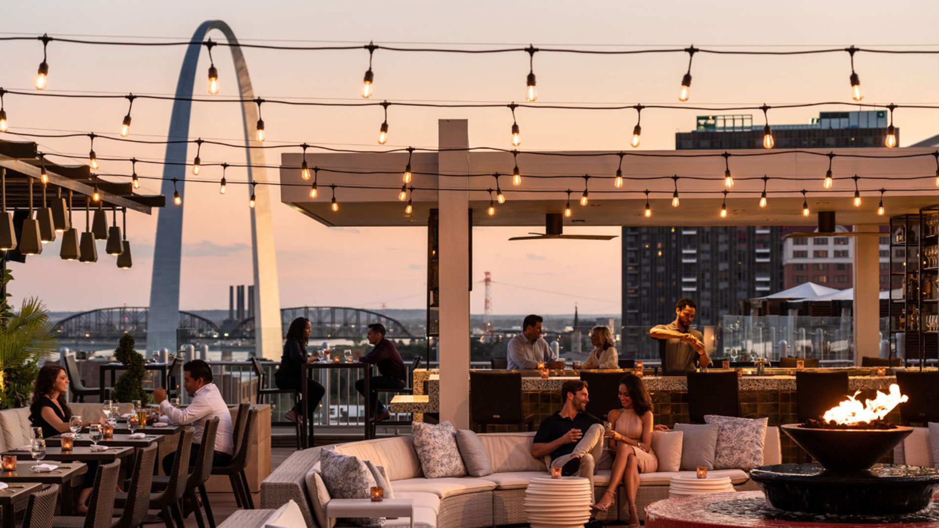 the patio at four seasons hotel st. louis