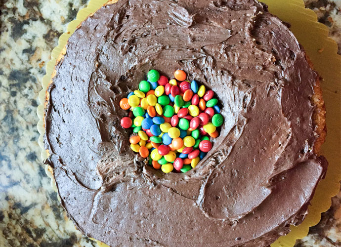 How to Make a Pinata Cake Filled With Candy and a Chocolate Dome