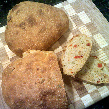 Sun-dried Tomato and Pesto No-Knead Bread